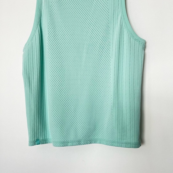 Lululemon Train To Be Tank Top Size 6 Wild Mint Green Relaxed Fit Waist Length - Picture 7 of 11
